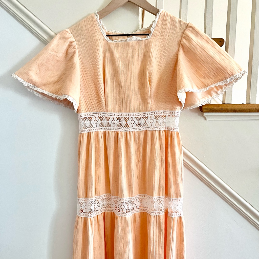 1970s Vintage Prairie Style Dress